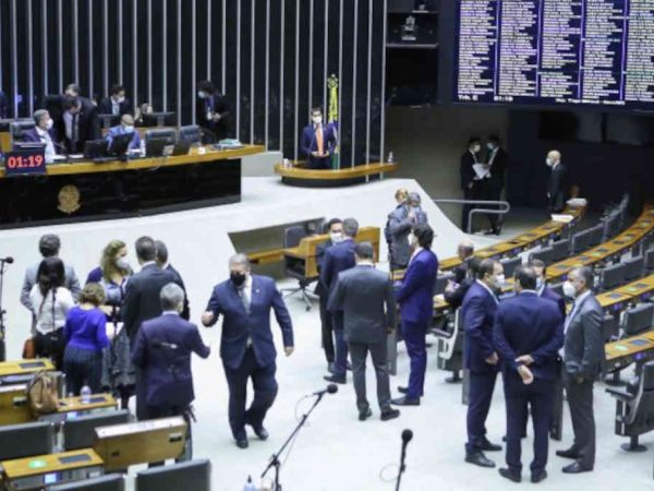 Proposta é a principal aposta do governo para bancar o Auxílio Brasil. — Foto: Ag. Câmara/Antônio Augusto