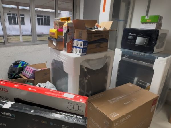 Materiais foram comprados por camareira suspeita de dar golpe em idosa — Foto: Diogo Pinheiro/TV Cabo Branco