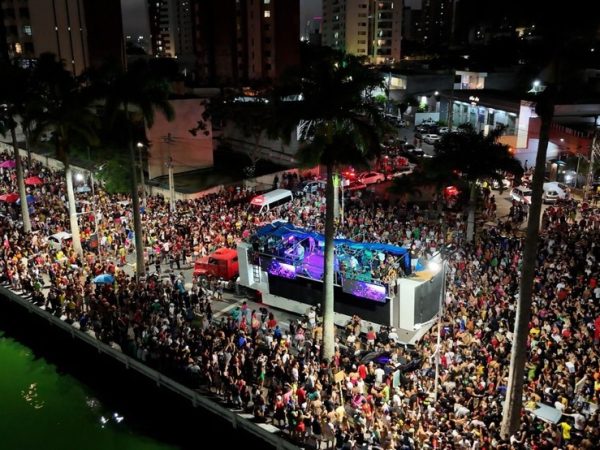 Campina Folia atrai milhares de foliões no Carnaval de rua de Campina Grande — Foto: Divulgação/PMCG