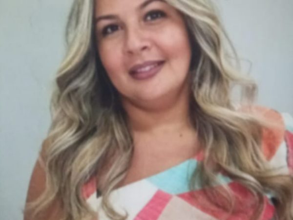 Rossilene Ribeiro morreu após sofrer disparos de arma de fogo em encontro com família — Foto: Divulgação