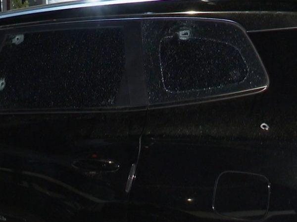 Vereador Guga Moov Jampa (PSD) tem carro atingido por tiros — Foto: Reprodução/TV Cabo Branco