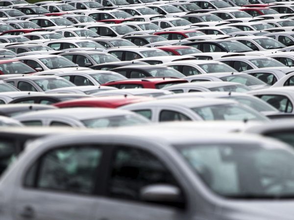 Em dezembro, a comercialização de veículos registrou alta de 8,69% em comparação com o mesmo mês de 2021. — Foto: Roosevelt Cassio/Reuters