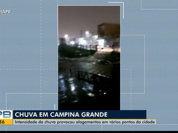 Chuvas em Campina Grande levam prejuízos à cidade. — Foto: TV Paraíba/Reprodução