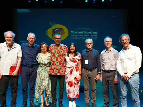 Santa Marta, 25/04/2026 - Um grupo de cientistas de diferentes áreas – como clima, economia e tecnologia – anunciou a criação do Painel Científico para a Transição Energética Global (SPGET) neste sábado (25), durante a Primeira Conferência Internacional sobre a Transição para Longe dos Combustíveis Fósseis. Foto: SPGET/Divulgação