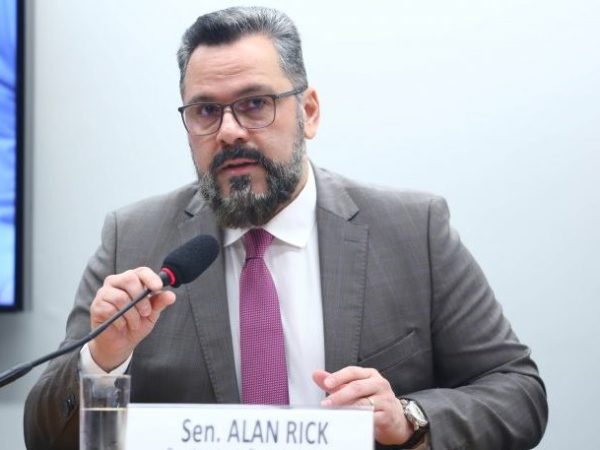 Audiência Pública - Qualidade e serviços de transporte aéreo no Acre. Senador, Alan Rick.