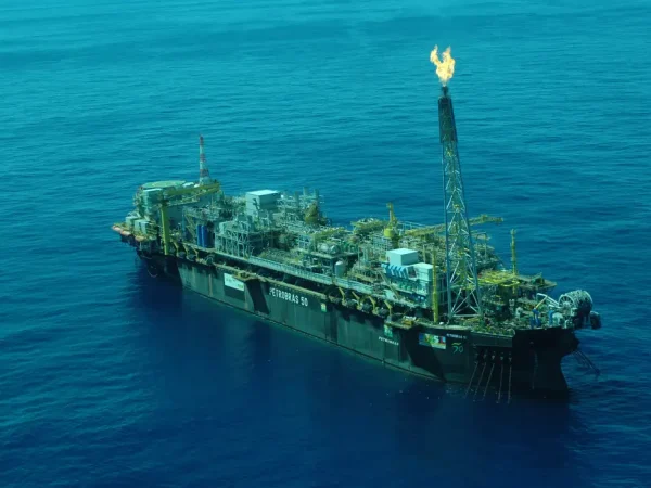 Plataforma P-50, localizada no campo de Albacora Leste, na Bacia de Campos (RJ)