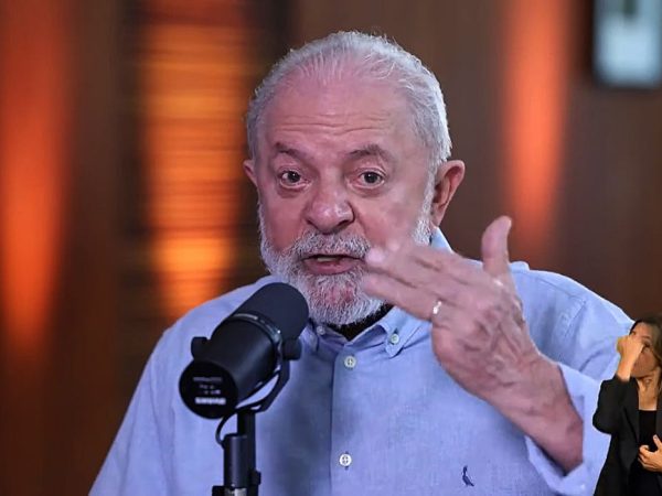 Brasília (DF), 24.10.2023 - Presidente Lula é entrevistado pelo jornalista Marcos Uchoa para o programa Conversa com o Presidente. Imagem: Canal Gov