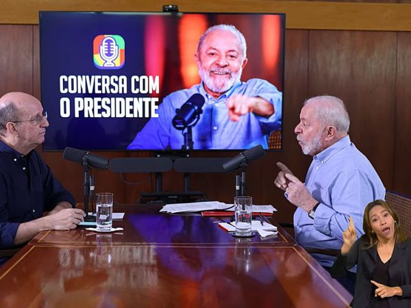 Brasília (DF), 31.10.2023 - Presidente Lula é entrevistado pelo jornalista Marcos Uchoa para o programa Conversa com o Presidente, no Palácio do Alvorada. Imagem: Canal Gov