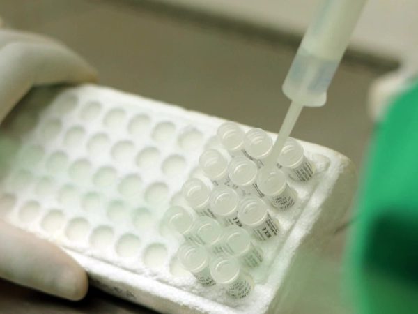 Imagens do laboratório da Fiocruz onde acontecem pesquisas sobre coronavírus. Nenhum caso foi registrado no RN — Foto: Reprodução/TV Globo