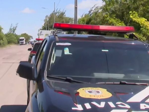 Polícia Civil investiga caso do homem morto o a tiros que teve corpo encontrado em Cabedelo — Foto: Reprodução/TV Cabo Branco