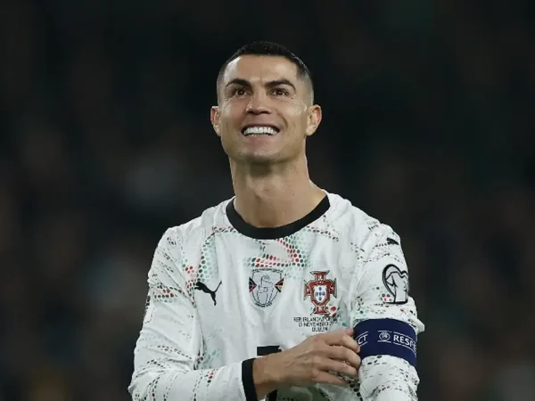 Cristiano Ronaldo em jogo de Portugal contra Irlanda 
  13 de novembro de 2025    REUTERS/Clodagh Kilcoyne