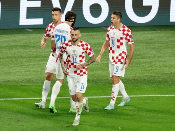 A Croácia sofreu um duro golpe logo no primeiro minuto de jogo. — Foto: Reprodução