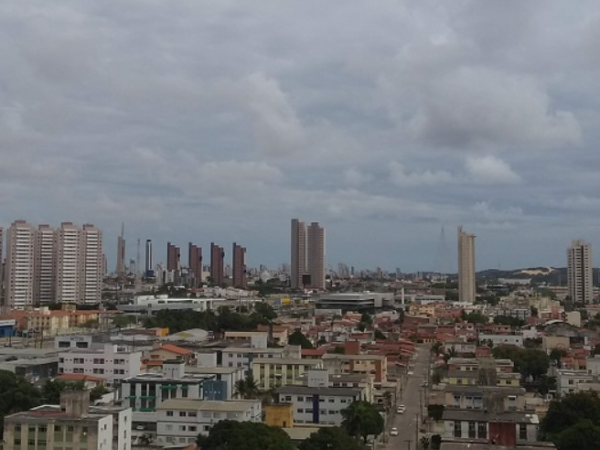 Em Caicó, no Seridó potiguar, o dia deve ser de sol acompanhado de nuvens. — Foto: Matteus Fernandes