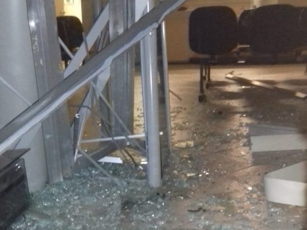 Agência dos Correios do município de Várzea, interior do RN, foi arrombada no mês de julho de 2018 — Foto: Redes Sociais