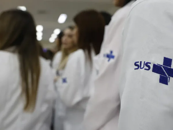 Rio de Janeiro (RJ), 24/04/2025 – Novos médicos do Programa Mais Médicos durante visita no Super Centro Carioca de Saúde, em Benfica. Foto: Fernando Frazão/Agência Brasil