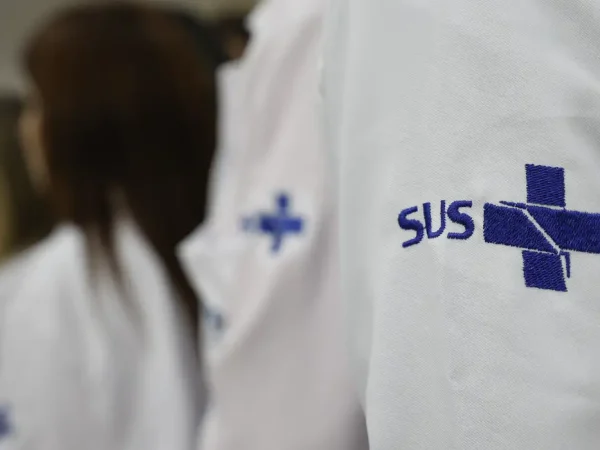 Rio de Janeiro (RJ), 24/04/2025 – Novos médicos do Programa Mais Médicos durante visita no Super Centro Carioca de Saúde, em Benfica. Foto: Fernando Frazão/Agência Brasil