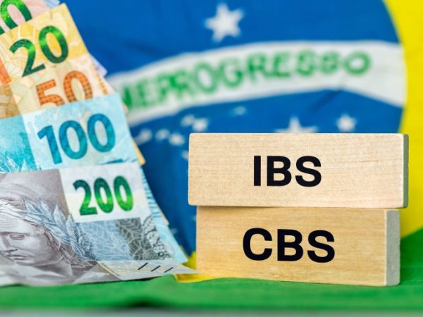 A reforma substitui vários tributos pelo imposto de valor agregado, que inclui o IBS e a CBS - Depositphotos
