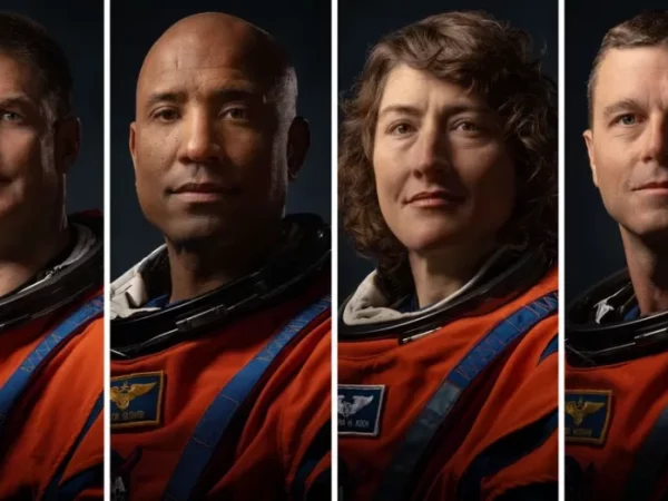 Na ordem, os astronautas Jeremy R. Hansen, Victor Glover, Christina Hammock Koch e Reid Wiseman. — Foto: Nasa/Reprodução