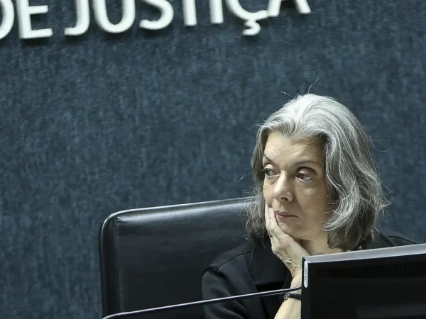 Brasília - A ministra Cármen Lúcia preside sessão do Conselho Nacional de Justiça (CNJ).