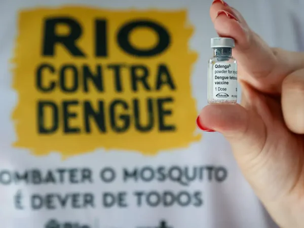 Rio de Janeiro - Dia D contra a dengue no Rio tem campanha educativa e vacinação. Foto: Edu Kapps/SMS