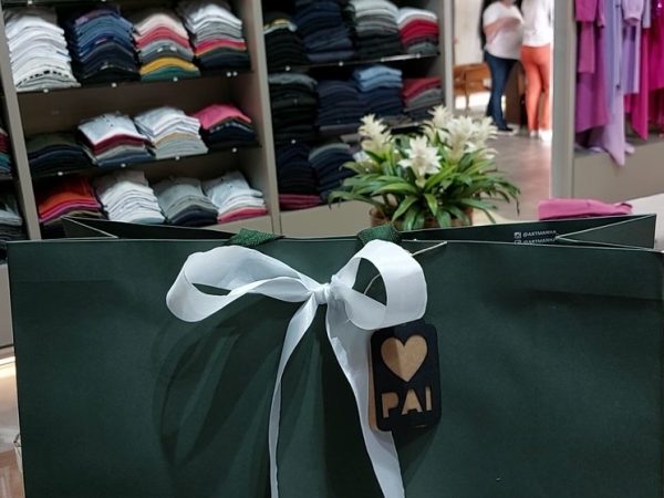 Mais de 500 mil natalenses devem comprar presentes no Dia dos Pais — Foto: Reprodução/TV Fronteira