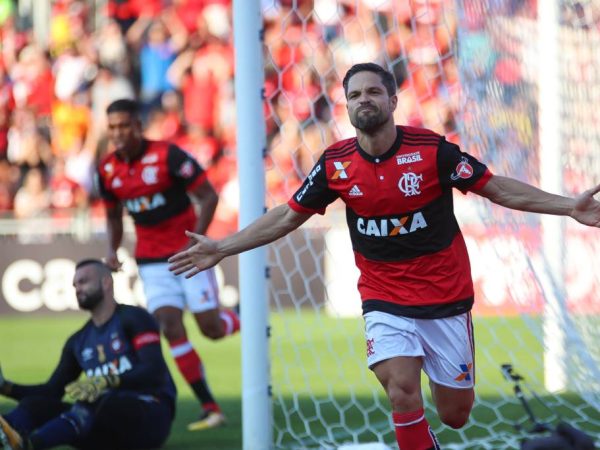 Diego abriu o caminho para o triunfo do Flamengo no duelo entre rubro-negros (foto: Gilvan de Souza/Flamengo)