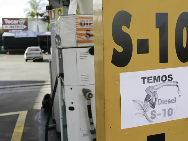 Diesel, bomba de combustível