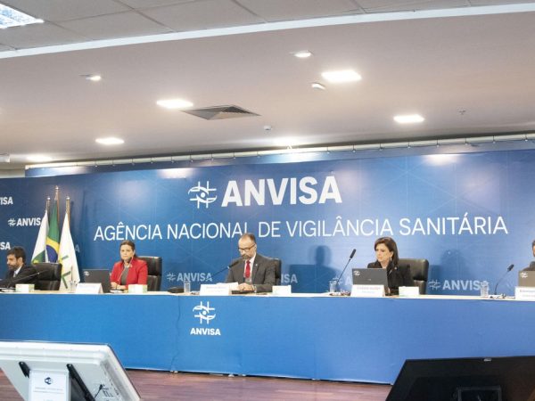 A Anvisa confirmou a eficácia global do imunizante em 70,42% — Foto: © Divulgação/Anvisa