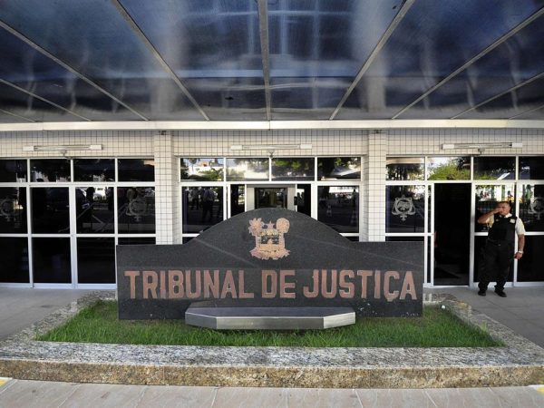 O acusado e mais dois homens foram presos com base na Lei nº 12.850/2013 — Foto: Divulgação/TJRN