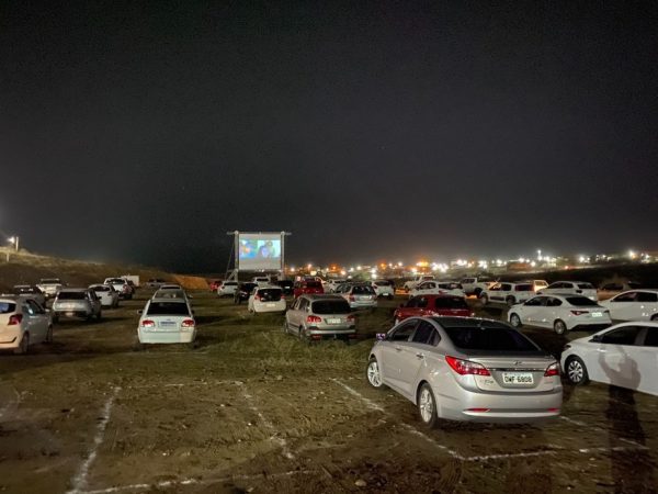 Evento reuniu mais de 90 carros no Loteamento Serrote Branco, na noite de sábado (12). — Foto: Marcos Moreira
