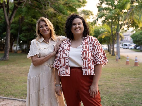 Edilane Araújo e Diana Araújo apresentam o programa 