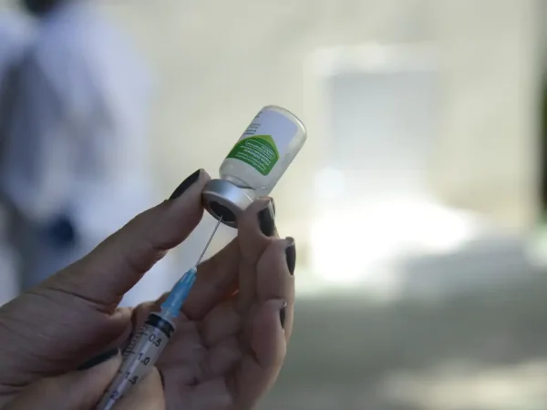 Campanha Nacional de Vacinação contra a Gripe, no Rio de Janeiro