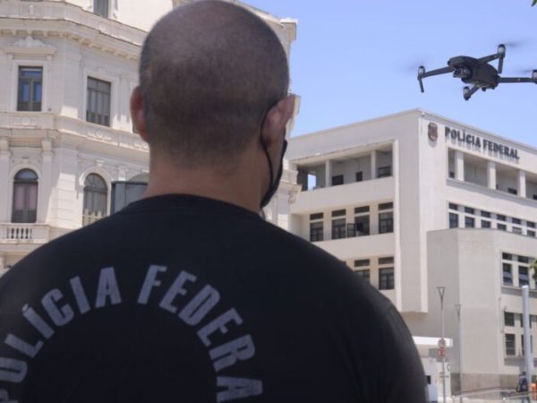 Polícia Federal realiza exercício simulado com o uso de drones para o combate a crimes eleitorais nos dias das eleições municipais de 2020, na Praça Mauá, região portuária do Rio de Janeiro. — Foto: Divulgação