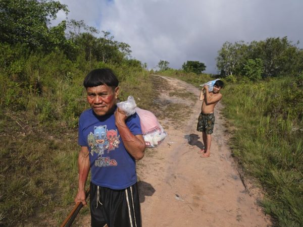 Equipe da Fiocruz visitou aldeias na Terra Indígena Yanomami Maturacá. — Foto: Fernando Frazão / Agência Brasil