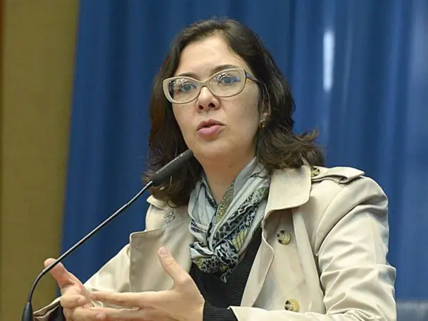 13/11/2023, A procuradora do Ministério Público de Contas, Élida Graziane, concede entrevista a Agência Brasil. Foto: Alesp/ Divulgação
