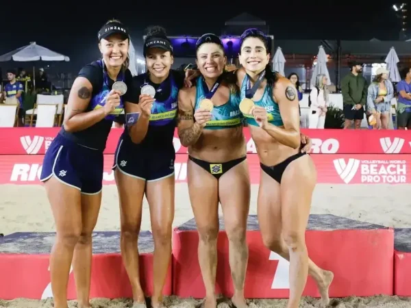 Carol Solberg e Rebecca, etapa Elite do Rio de Janeiro do Circuito Mundial de vôlei de praia, Thâmela e Vic