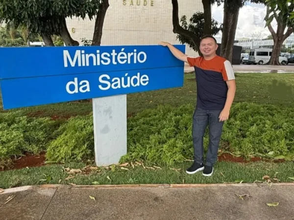 Visita do vereador Emerson realizou uma visita ao Ministério da Saúde em Brasília (DF). — Foto: Divulgação