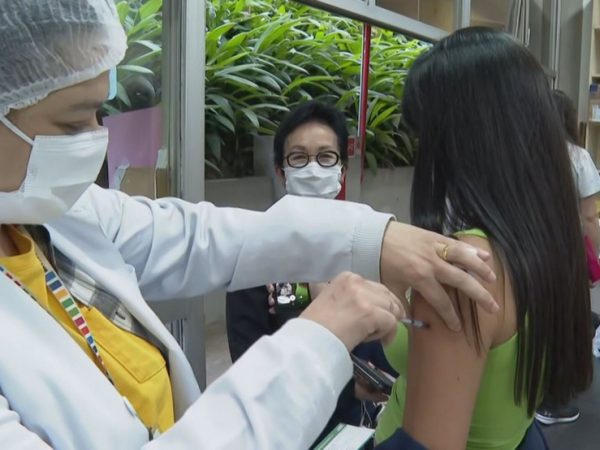 Ministério também reafirmou que critério de distribuição de doses aos estados é total da população com 18 anos sem vacinação — Foto: TV Globo/Reprodução