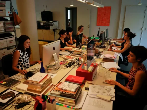 Brasília (DF), 09/01/2026 - Setor editorial. Escritório da editora Ubu. Foto: Victor Caiano/Divulgação