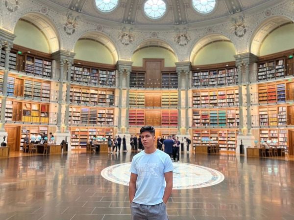 Estudante do Sertão da Paraíba ganhou medalha de ouro em competição de tecnologia na China — Foto: IFPB