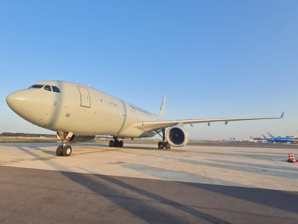 Aeronave KC-30 da Força Aérea Brasileira pousa em Roma como parte da repatriação de brasileiros na zona de confronto no Oriente Médio — Foto: Força Aérea Brasileira/Divulgação