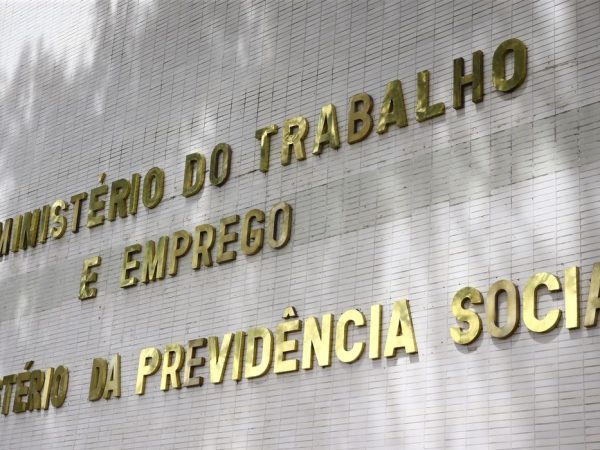 Brasília (DF), 10/04/2023 - Fachada do ministério do Trabalho e Emprego e do ministério da Previdência Social.