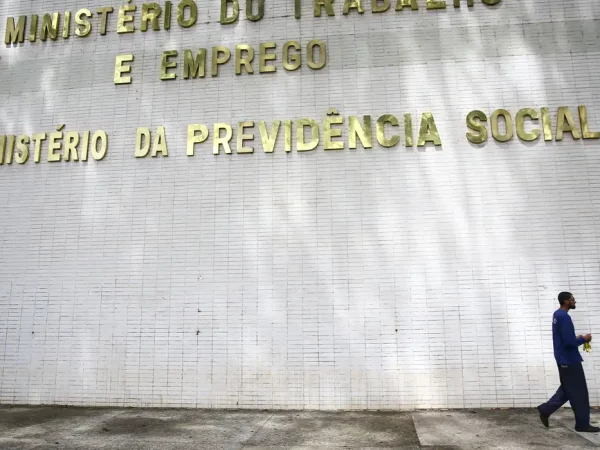 Brasília (DF), 10/04/2023 - Fachada do ministério do Trabalho e Emprego e do ministério da Previdência Social.
