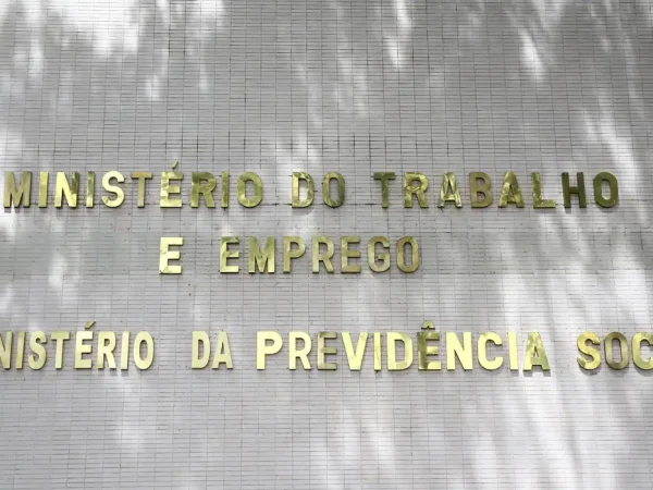 Brasília (DF), 10/04/2023 - Fachada do ministério do Trabalho e Emprego e do ministério da Previdência Social.