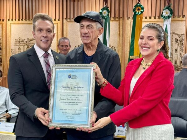 Cantor Fagner recebeu o título de cidadão natalense — Foto: Francisco de Assis