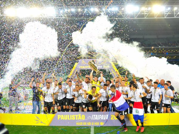 Corinthians conquista do 29º título do Campeonato Paulista (Foto: Fernando Dantas/Gazeta Press)