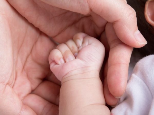 Bebê tinha quatro dias de vida. Na sexta (3) um bebê de três meses morreu no Ceará — Foto: Freepik