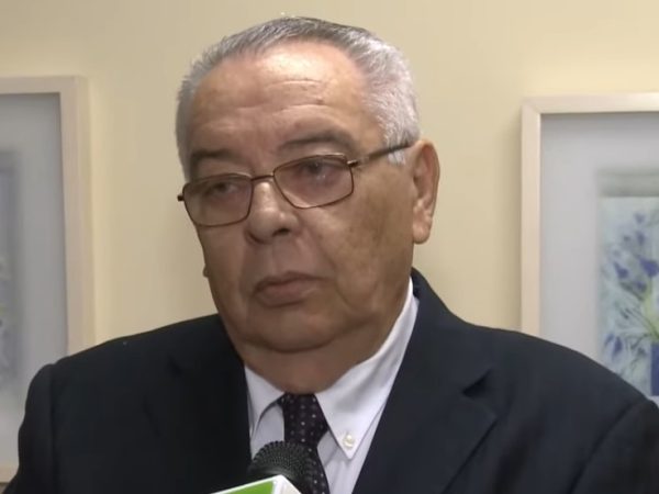 Pediatra Fernando Cunha Lima é suspeito de estuprar uma paciente de 9 anos de idade durante uma consulta, em João Pessoa — Foto: TV Câmara/Reprodução