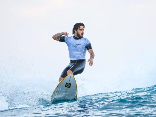 2024.07.21 - Jogos Olímpicos Paris 2024 - Surf - Treino da delegação brasileira de surf no Taiti. Na foto o atleta Filipe Toledo. Foto: William Lucas/COB