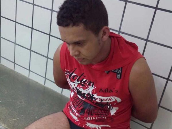 Edivan Ferreira de Souza foi preso suspeito de estuprar criança na Bahia (Foto: SulBahiaNews)